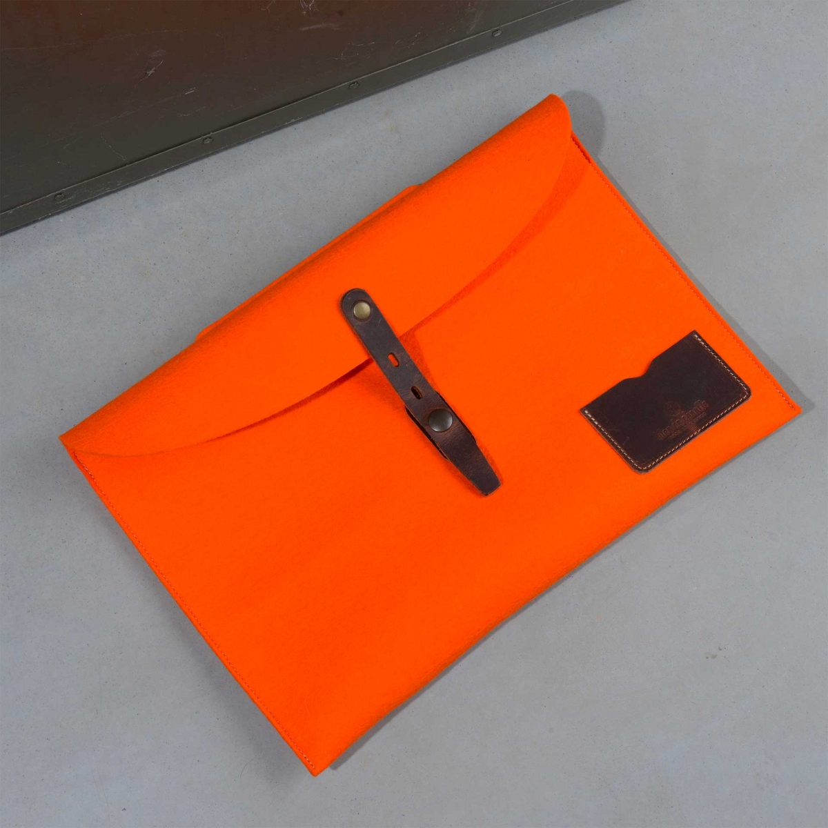 Misha Laptop 13 - Orange felt I Made in France